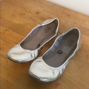 Silver flats